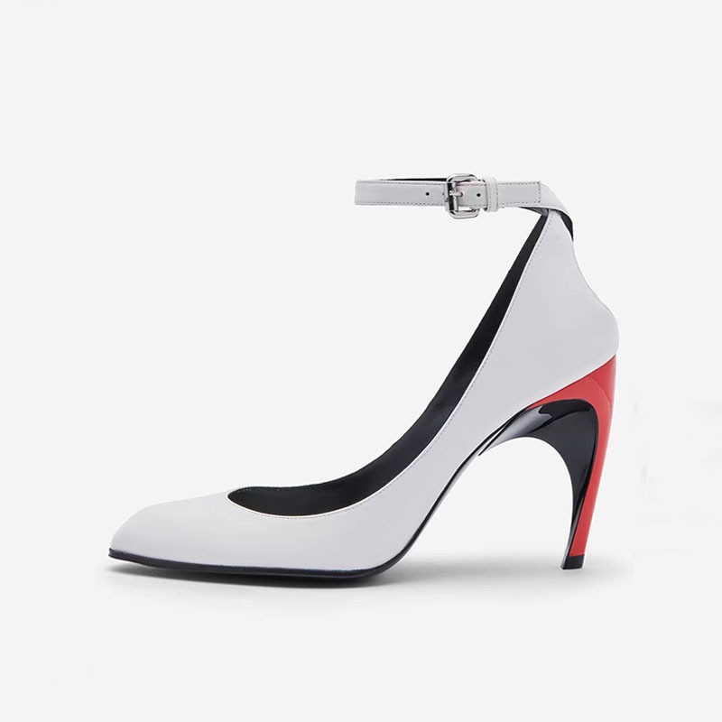 Zapatos de punta abierta marfil almendra con correa de contraste