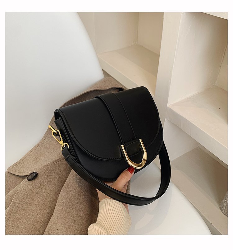 Mini bolso bandolera curvo de poliuretano