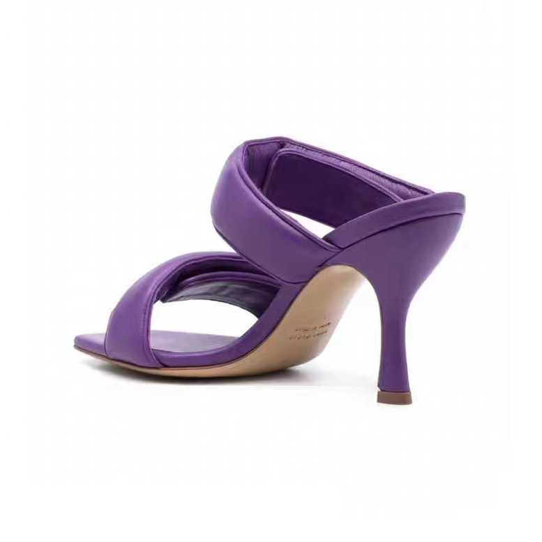 Stone patterned square toe irregular heel high heel slippers with a straight line and one foot kick