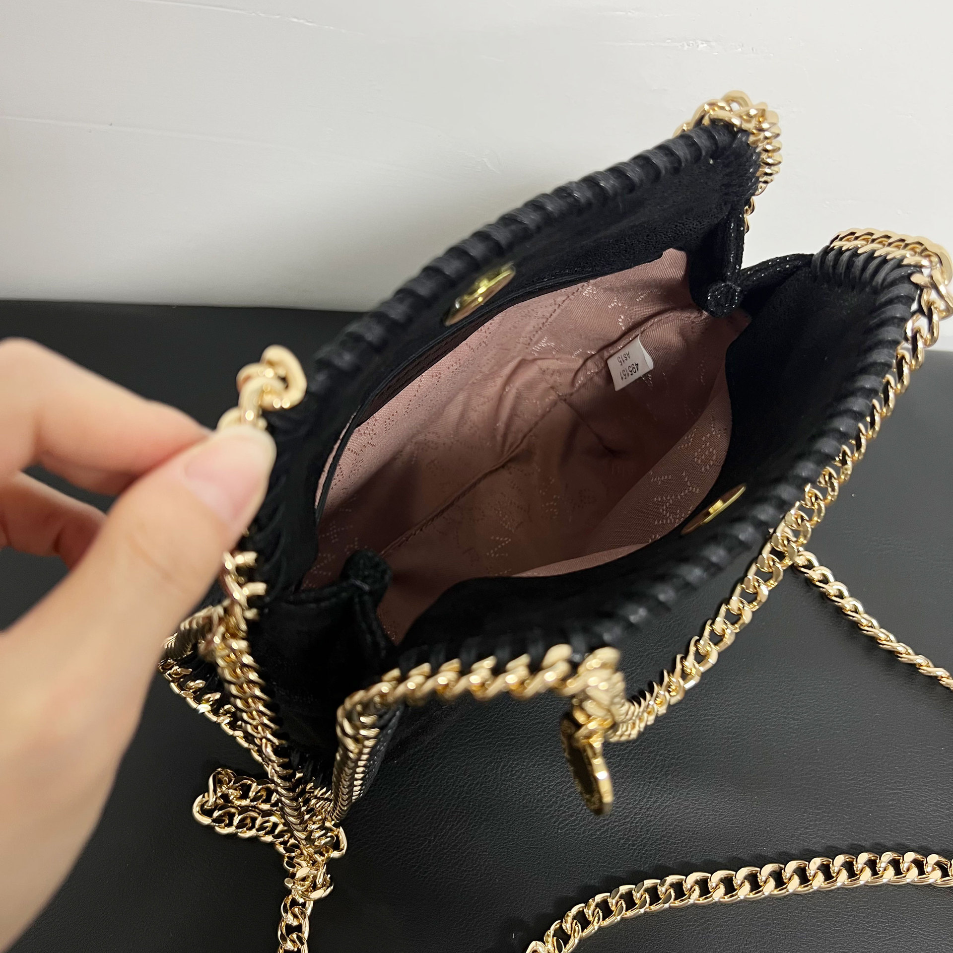 Bolso satchel para mujer con costura de diamante y eslabón