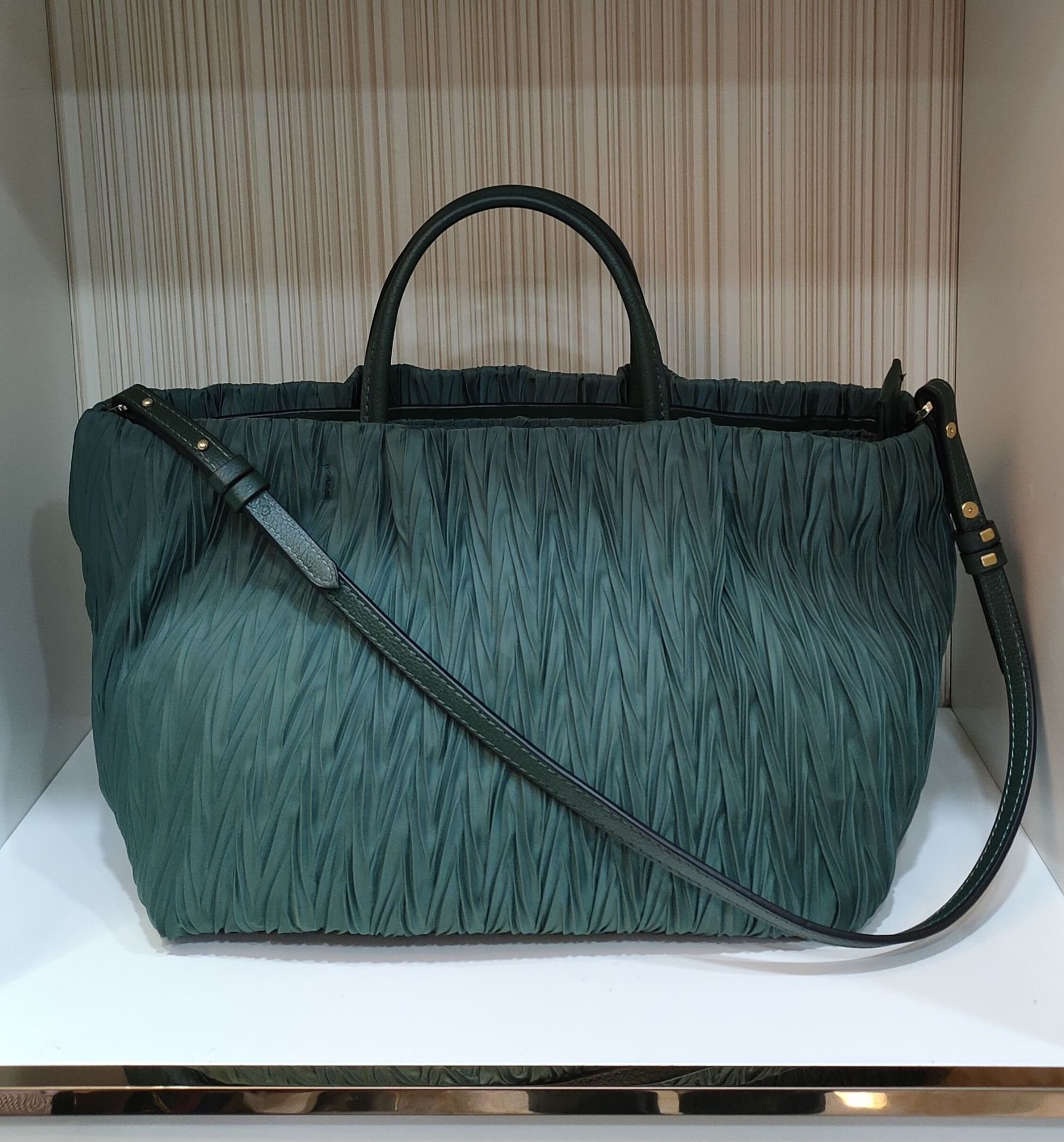 Bolso tote de nailon oversize para mujeres