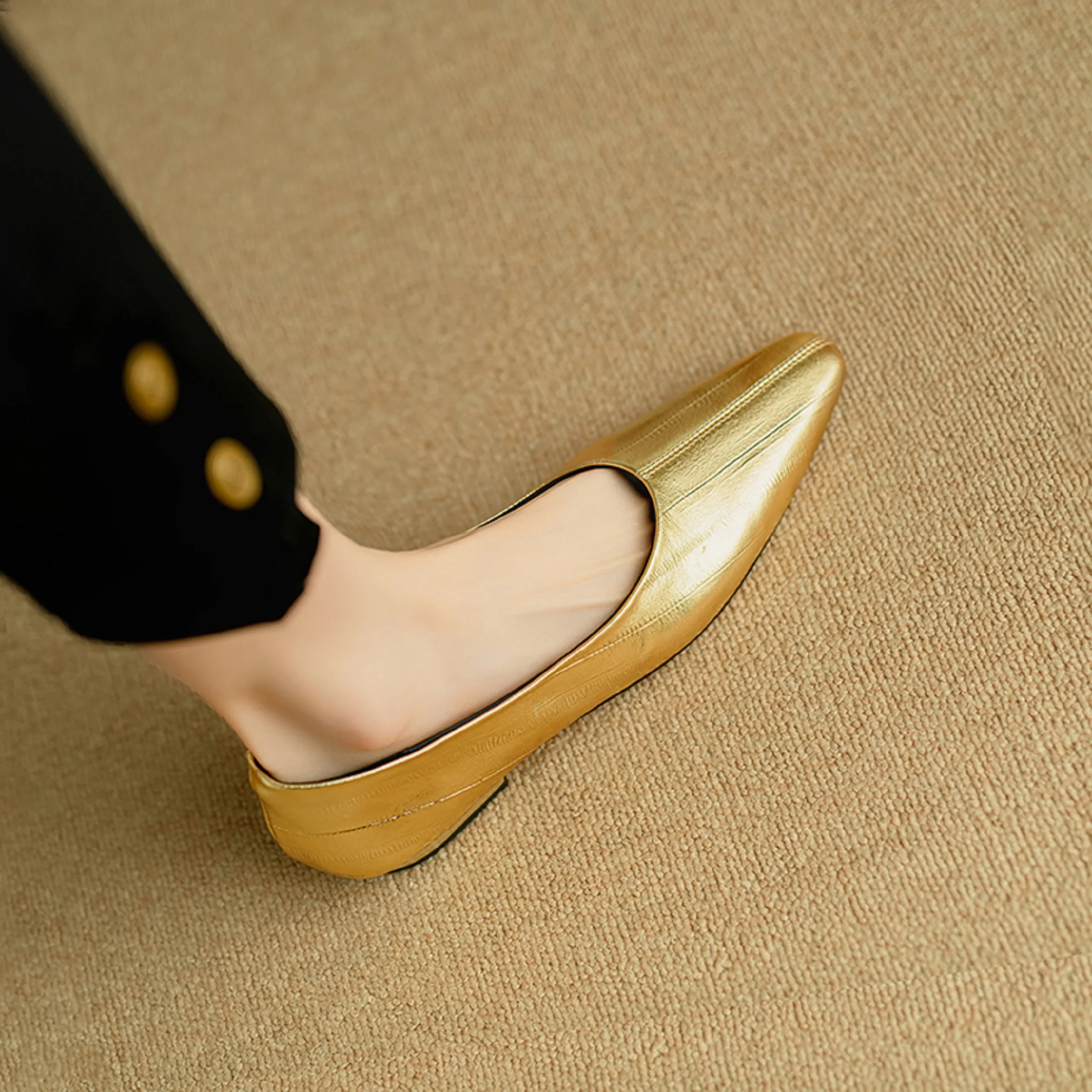 Zapato de salón clásico de piel de oveja para mujer