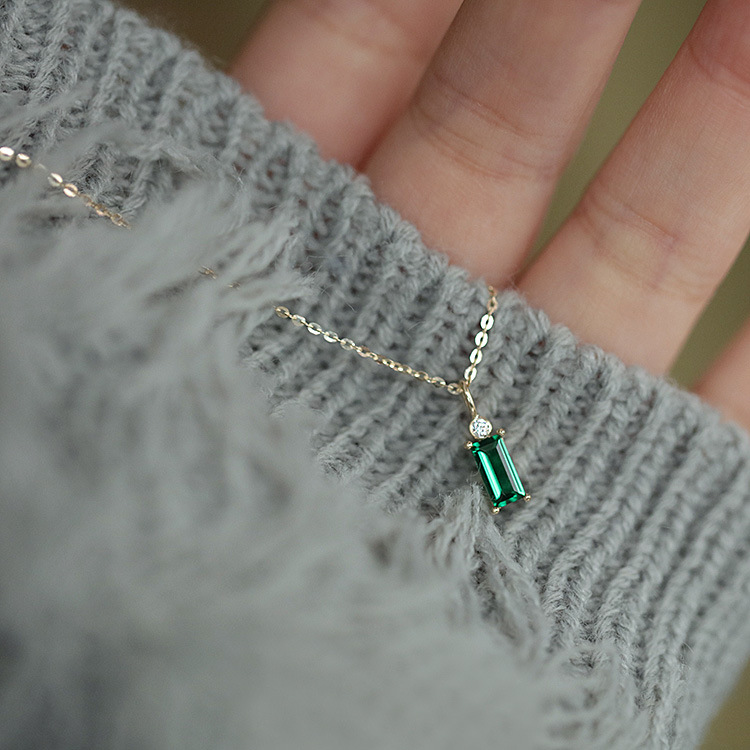 Collar de barra forestal de zirconia cúbica para mujer