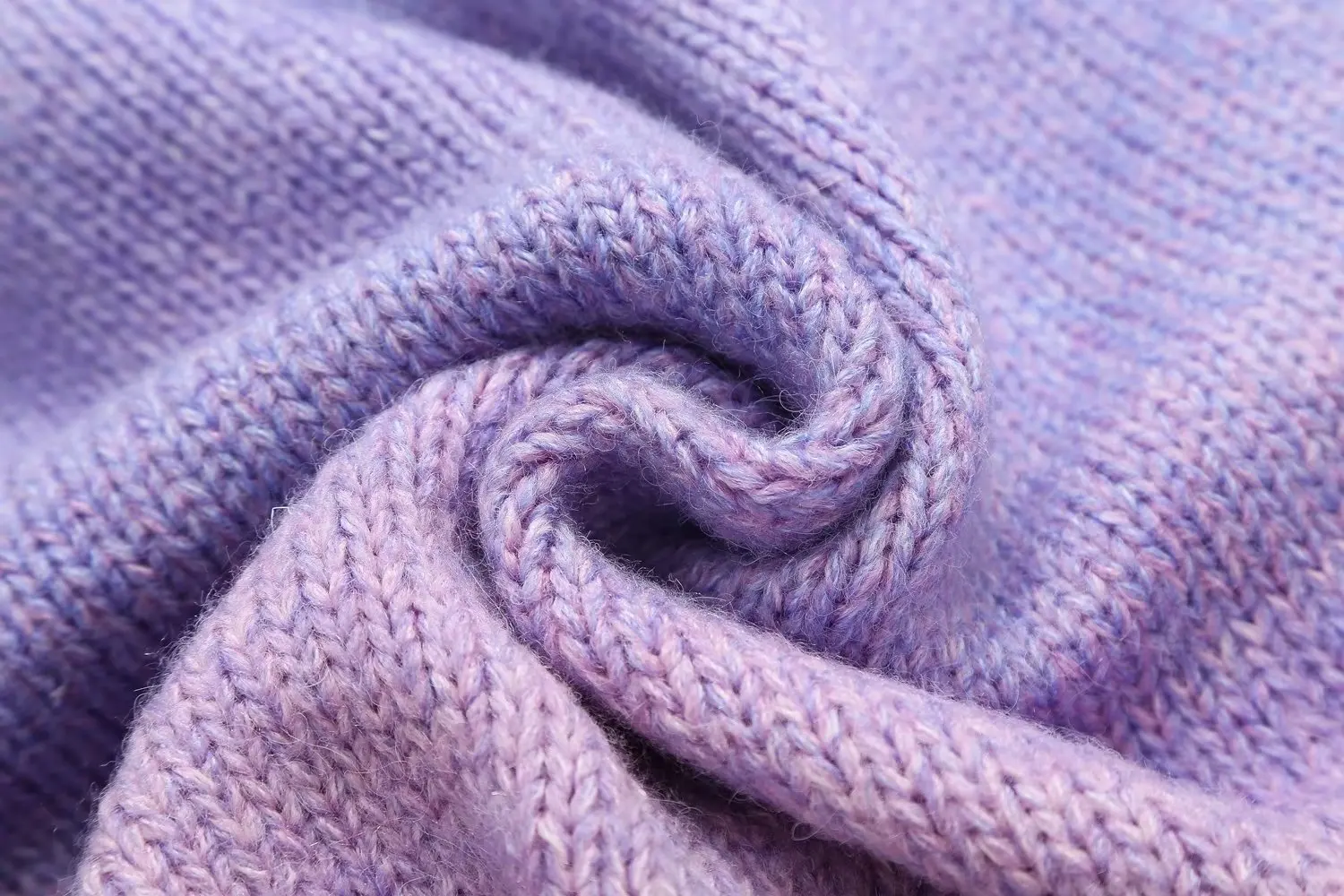 Damas cardigan holgado de otoño con escote profundo, botones frontales y diseño de remolinos