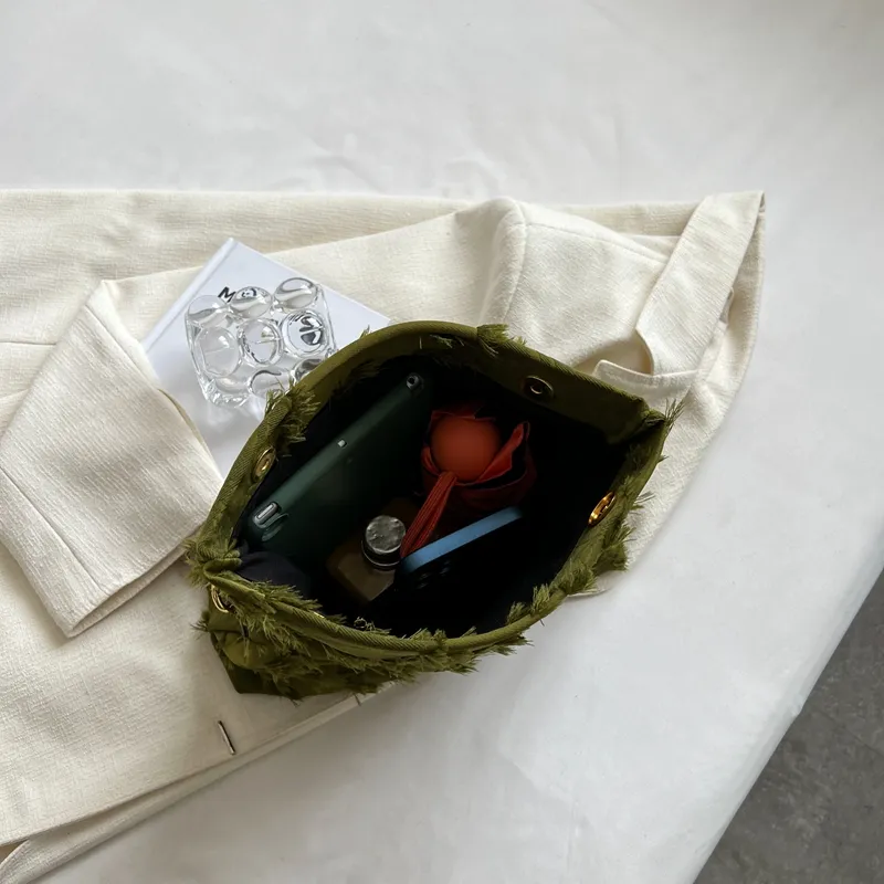 Cartera con eslabones baguette