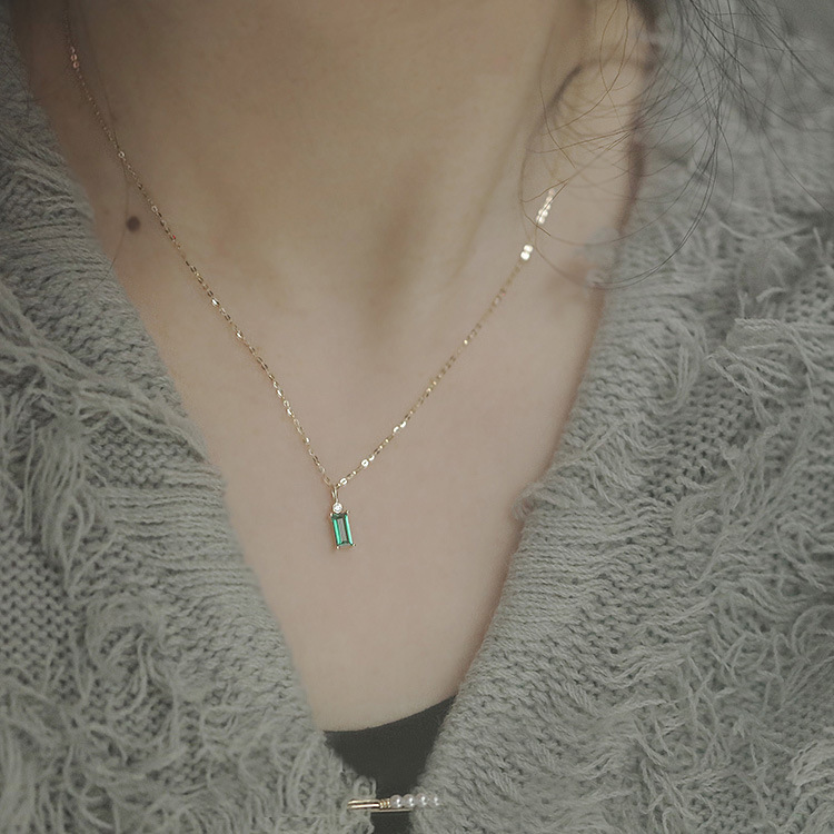 Collar de barra forestal de zirconia cúbica para mujer