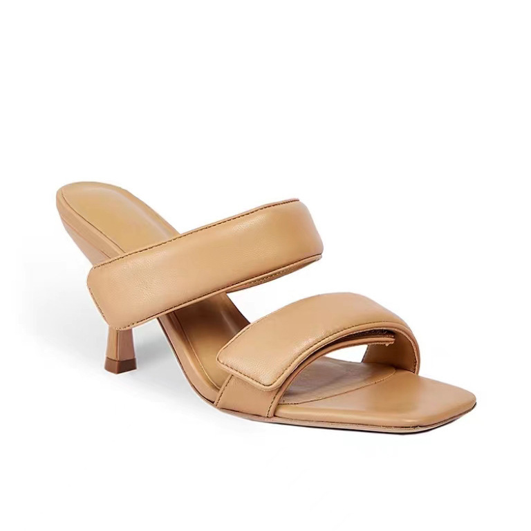 Stone patterned square toe irregular heel high heel slippers with a straight line and one foot kick