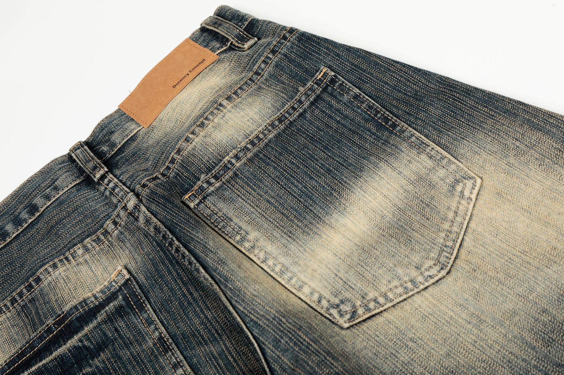 Pantalones palazzo holgados desgastados de estilo urbano