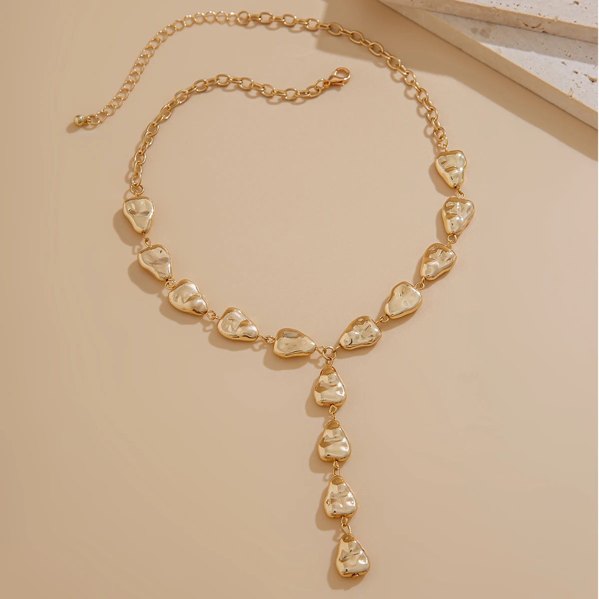 Lariat de resina con personalidad con flecos de gota