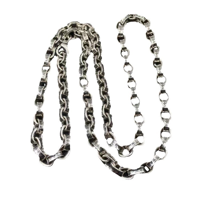 Collar de crucifijo de cobre