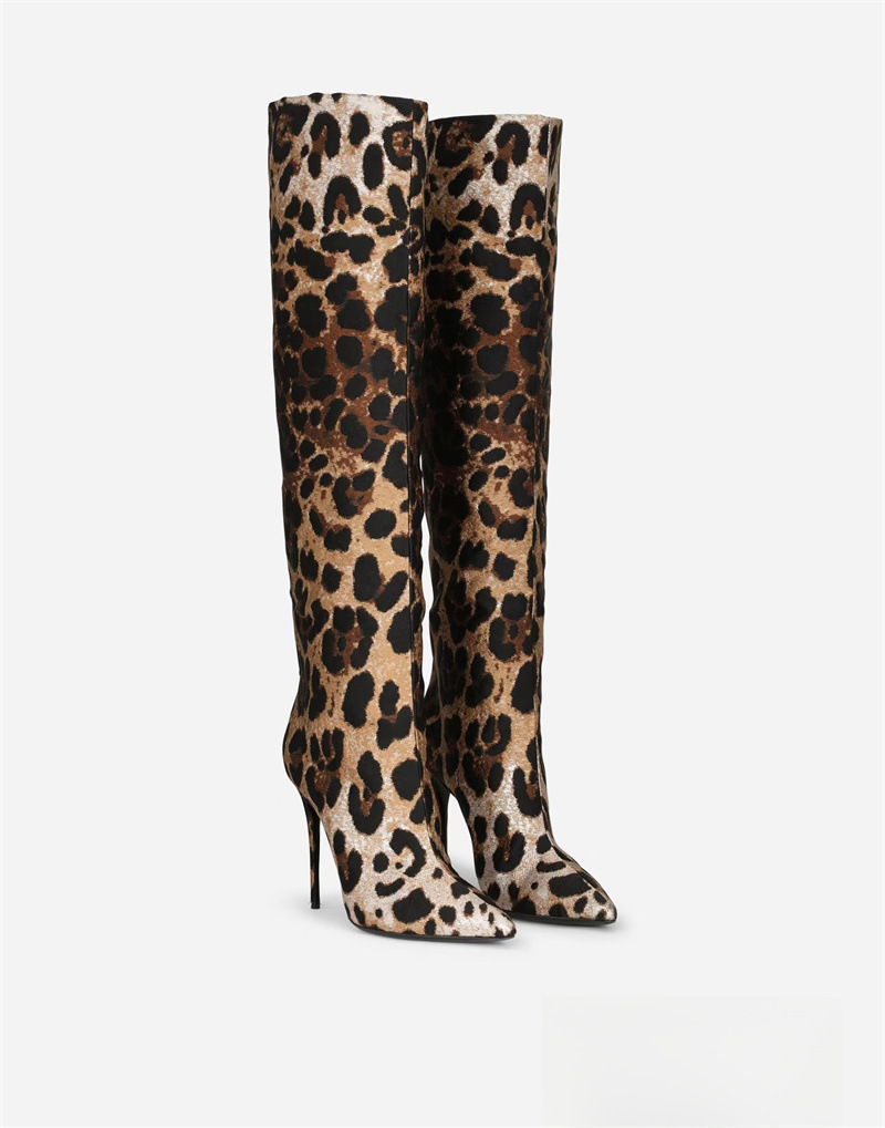 Botas de mujer altas de tacón aguja de punta afinada con estampado de felino