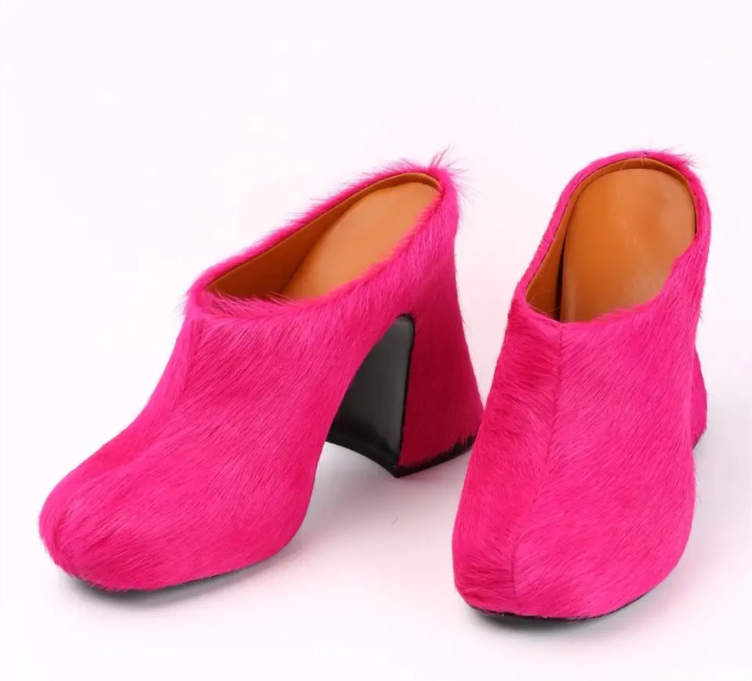 Mules de plataforma pastel para comodidad en el hogar