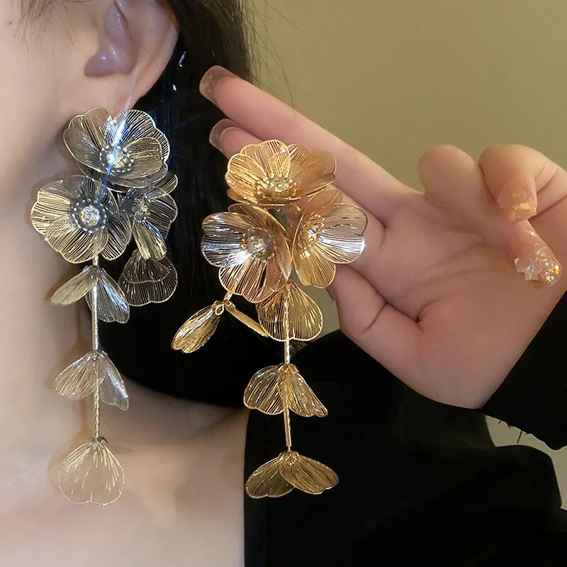 Aretes de cuentas florales de plata