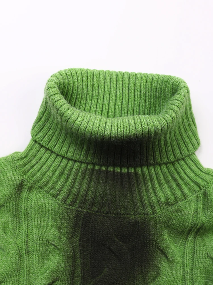 Mujeres suéter de cuello vuelto de punto grueso oversized con contraste degradado