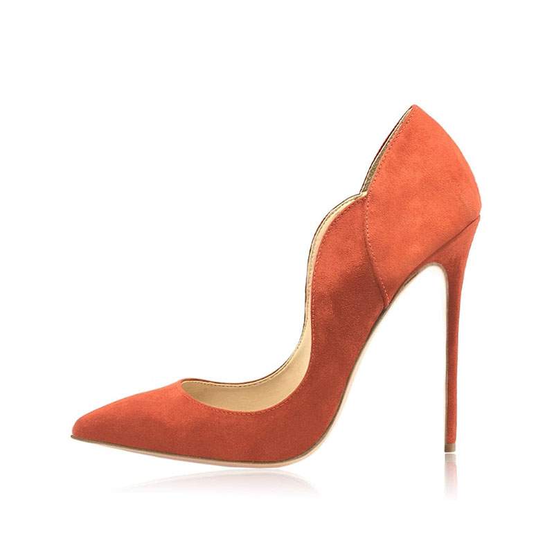 Zapato de tacón stiletto de ante bicolor con punta cónica