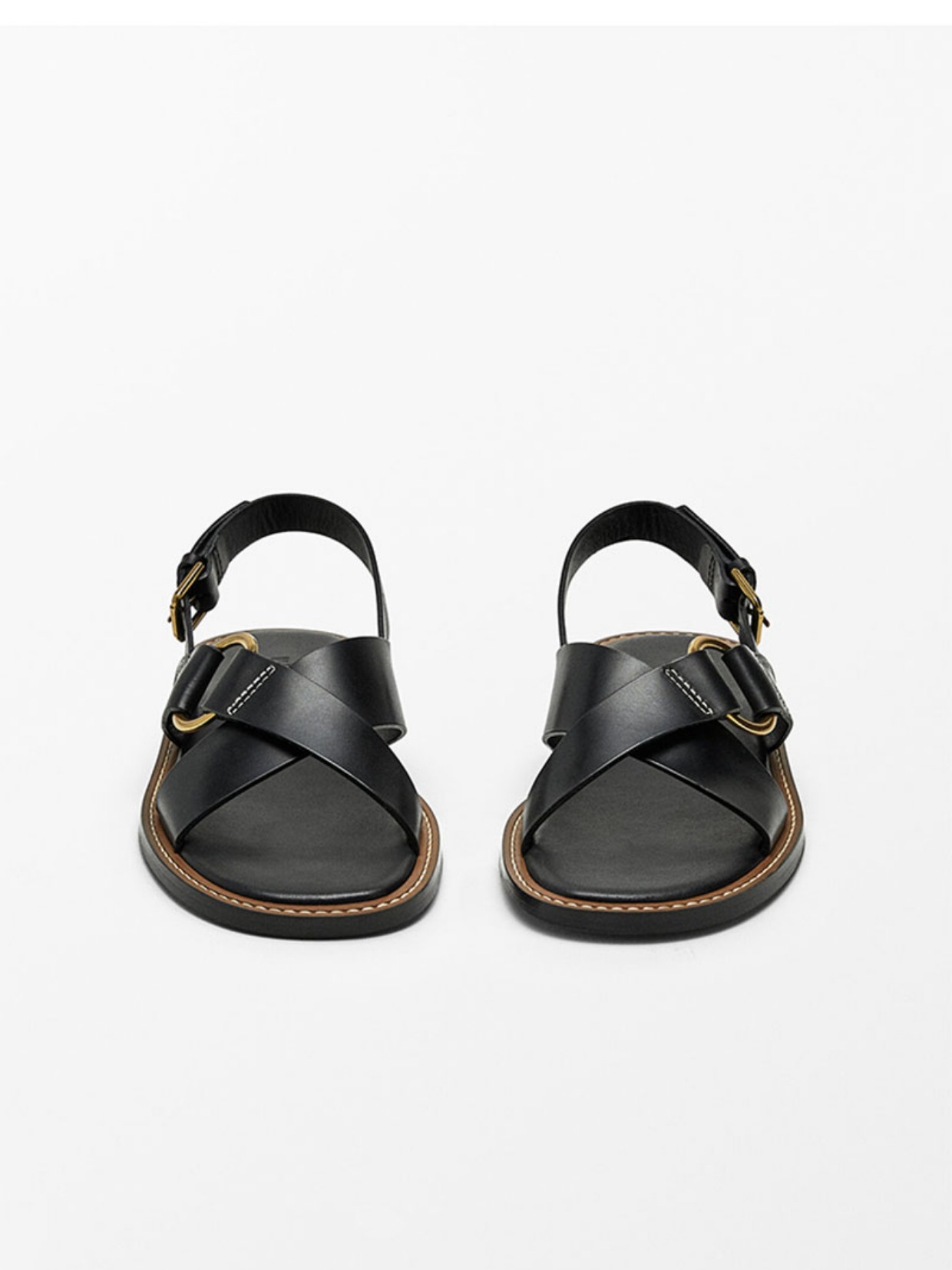 Sandalias envolventes de gladiador en microfibra oscura