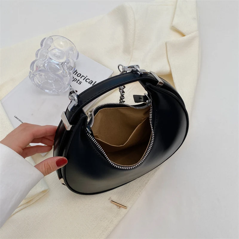 Mini bolso hobo metálico para mujer con correa de eslabones