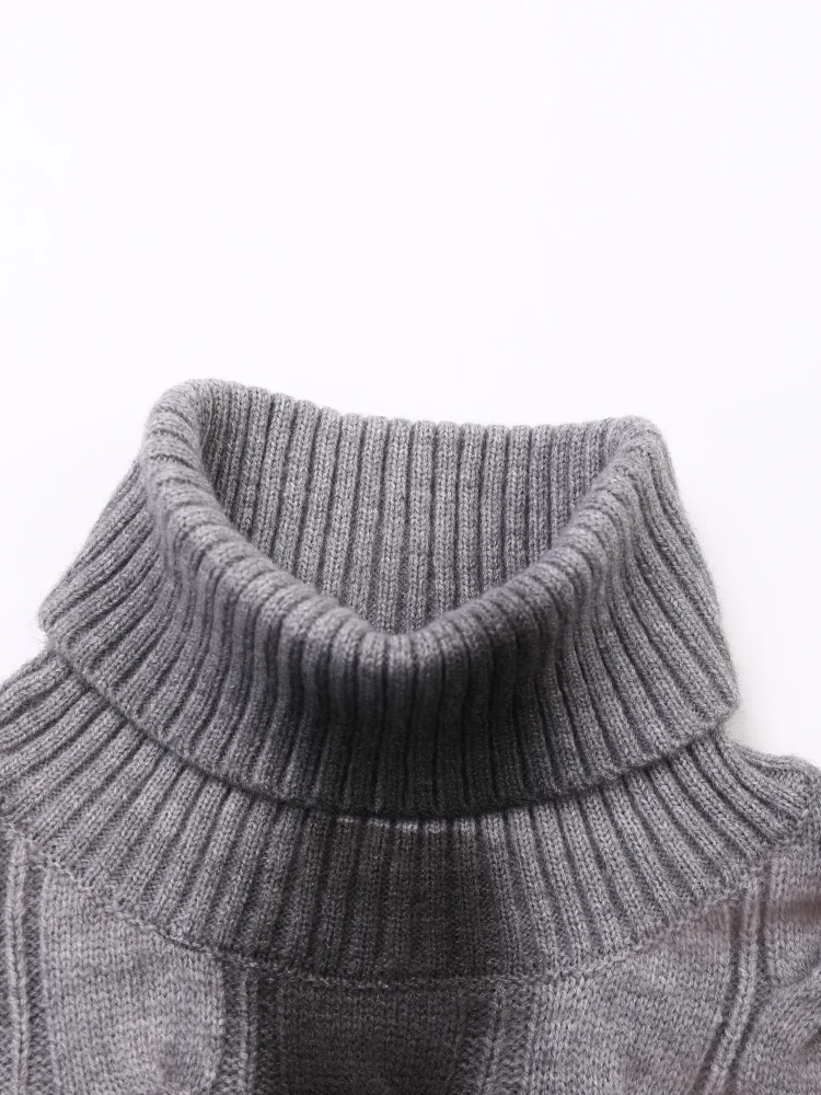 Mujeres suéter de cuello vuelto de punto grueso oversized con contraste degradado