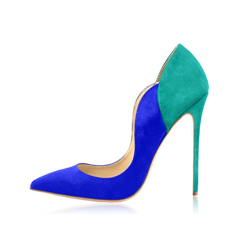 Zapato de tacón stiletto de ante bicolor con punta cónica