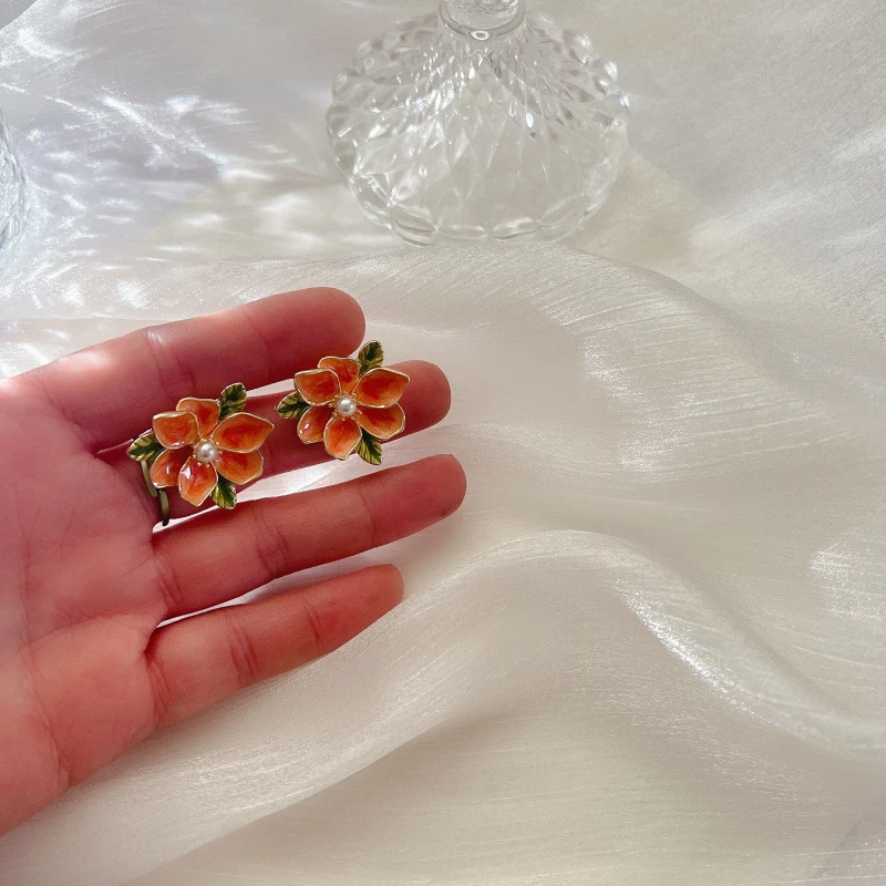 Aretes florales retro de cuentas falsas para mujer