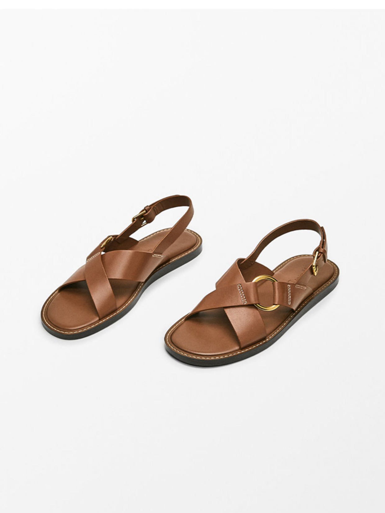 Sandalias envolventes de gladiador en microfibra oscura