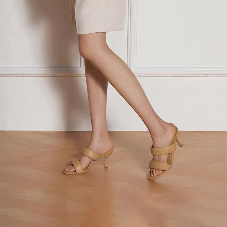 Stone patterned square toe irregular heel high heel slippers with a straight line and one foot kick