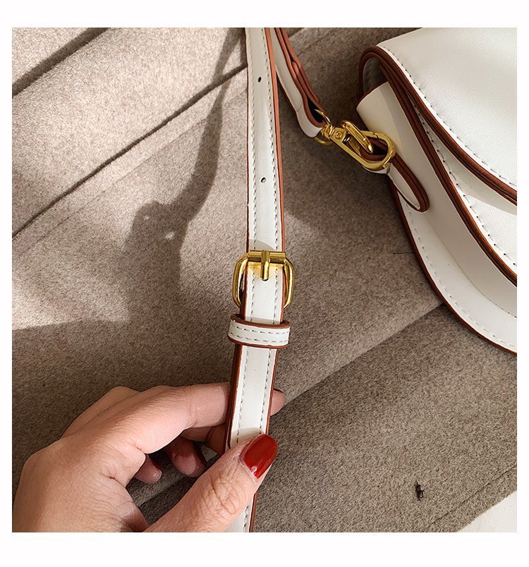 Mini bolso bandolera curvo de poliuretano