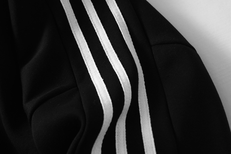Sudadera con capucha holgada de algodón a rayas para hombre