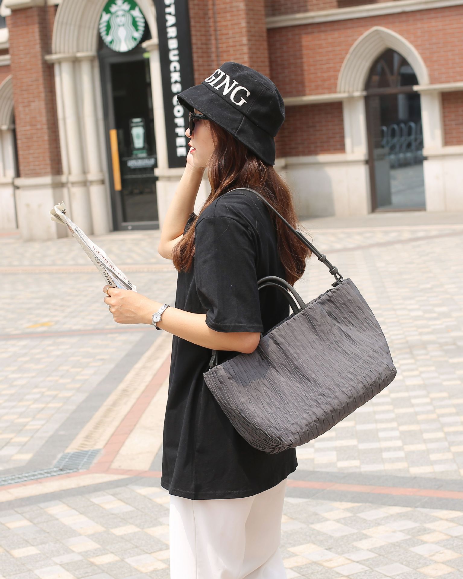 Bolso tote de nailon oversize para mujeres