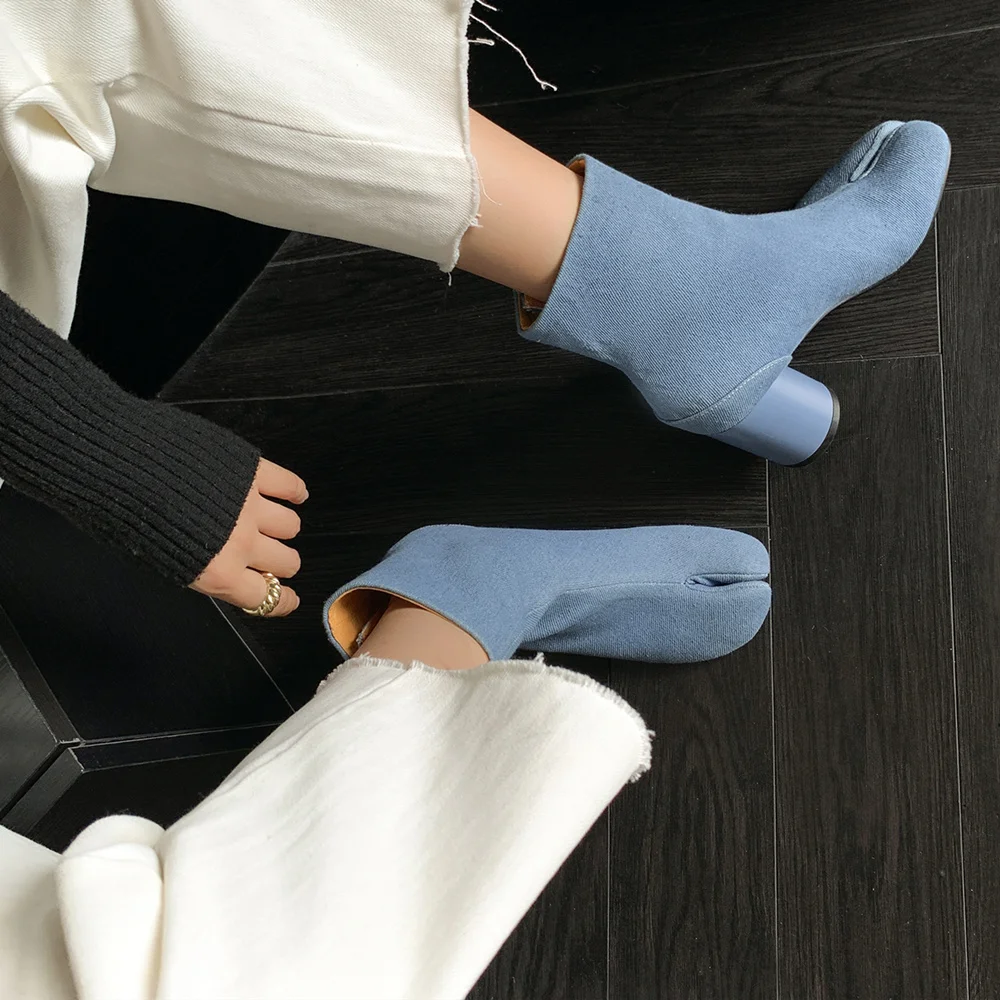 Botas clásicas de cuero de punta puntiaguda y tacón ancho