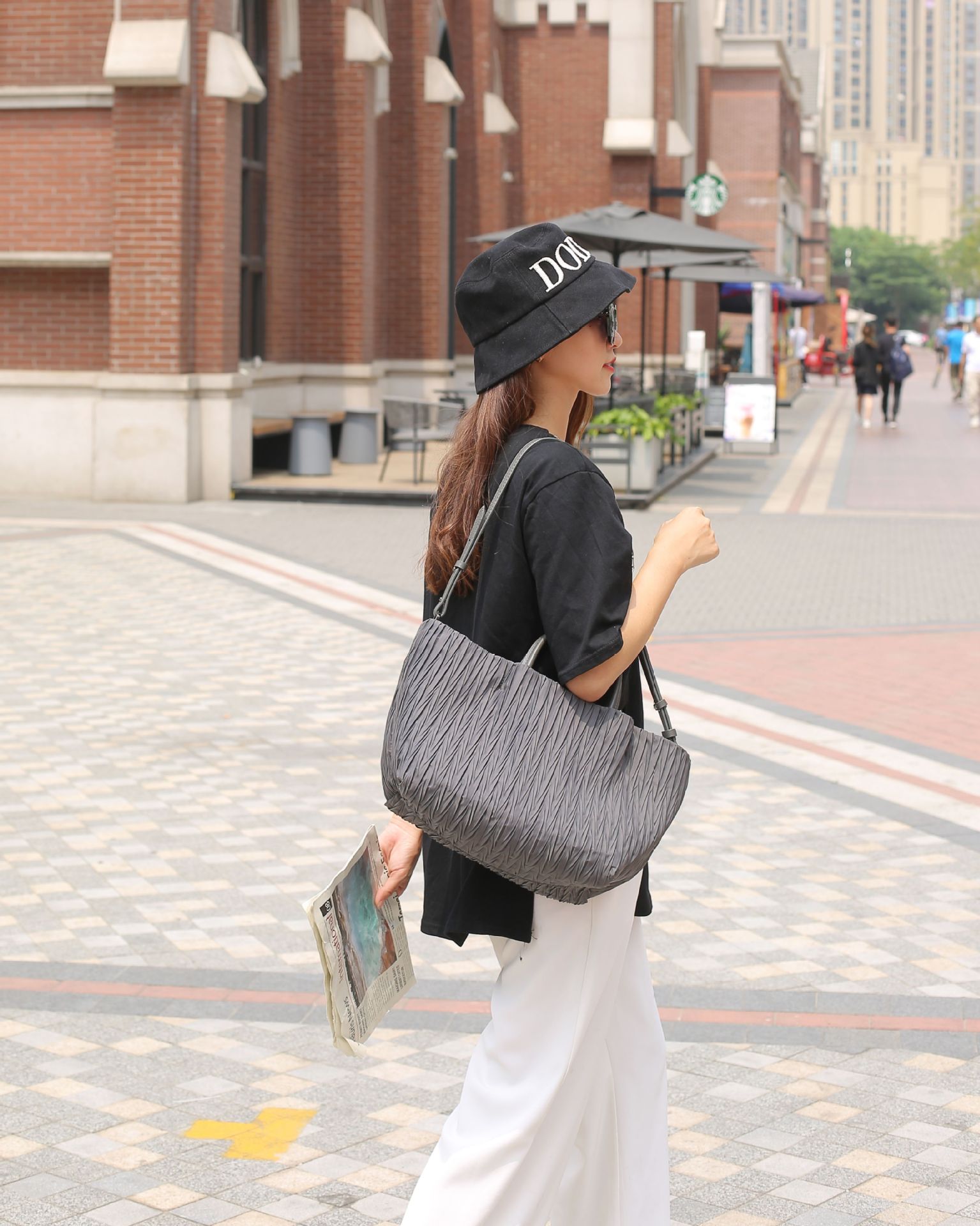 Bolso tote de nailon oversize para mujeres