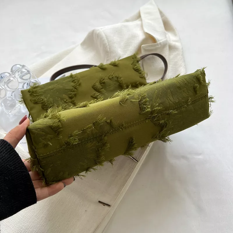 Cartera con eslabones baguette