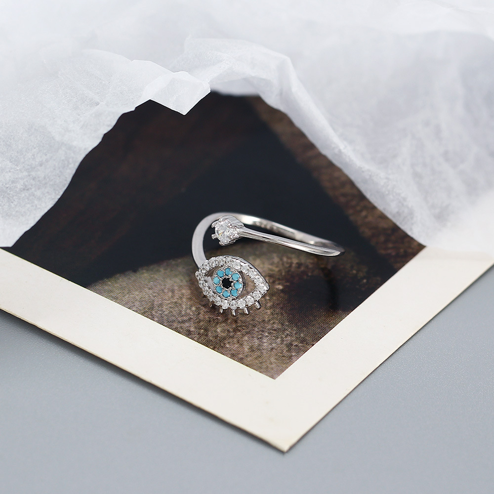 Anillo de plata esterlina artesanal para mujer con ojo nazar de cristal