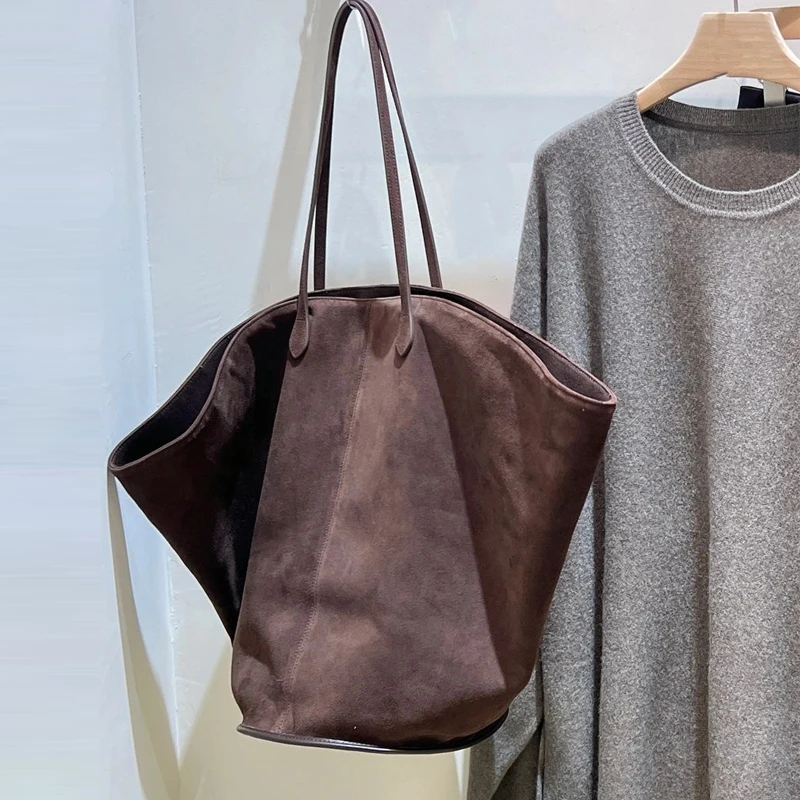 Espacioso bolso carryall de poliuretano mate