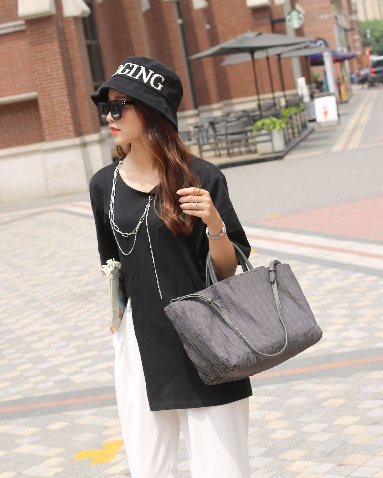 Bolso tote de nailon oversize para mujeres