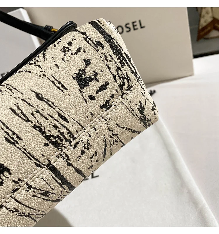 Bolso bandolera de microfibra pequeño