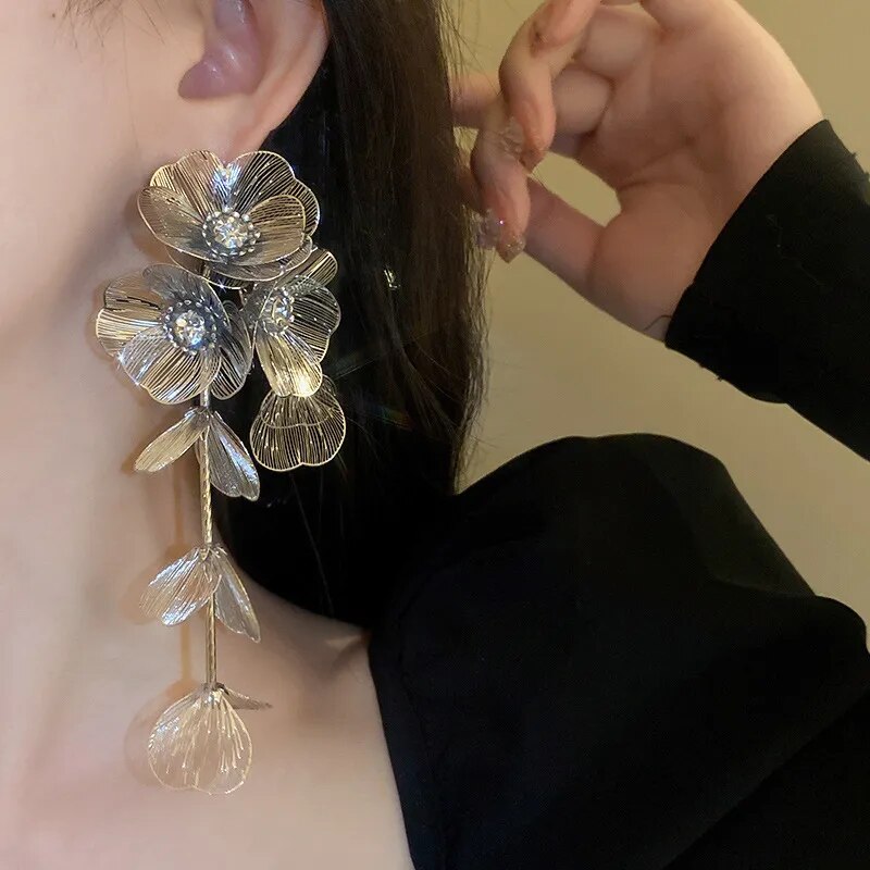Aretes de cuentas florales de plata