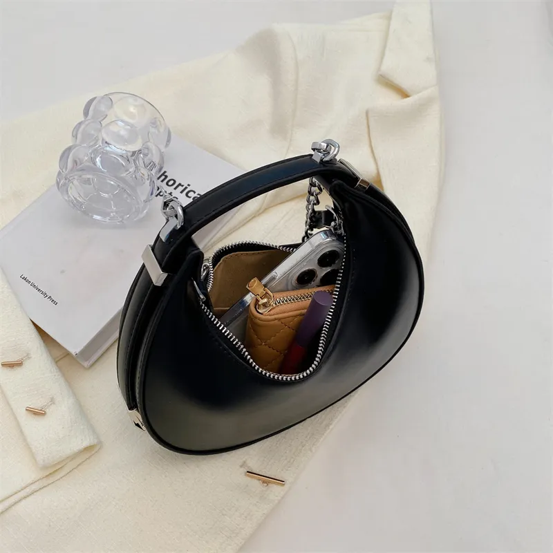 Mini bolso hobo metálico para mujer con correa de eslabones
