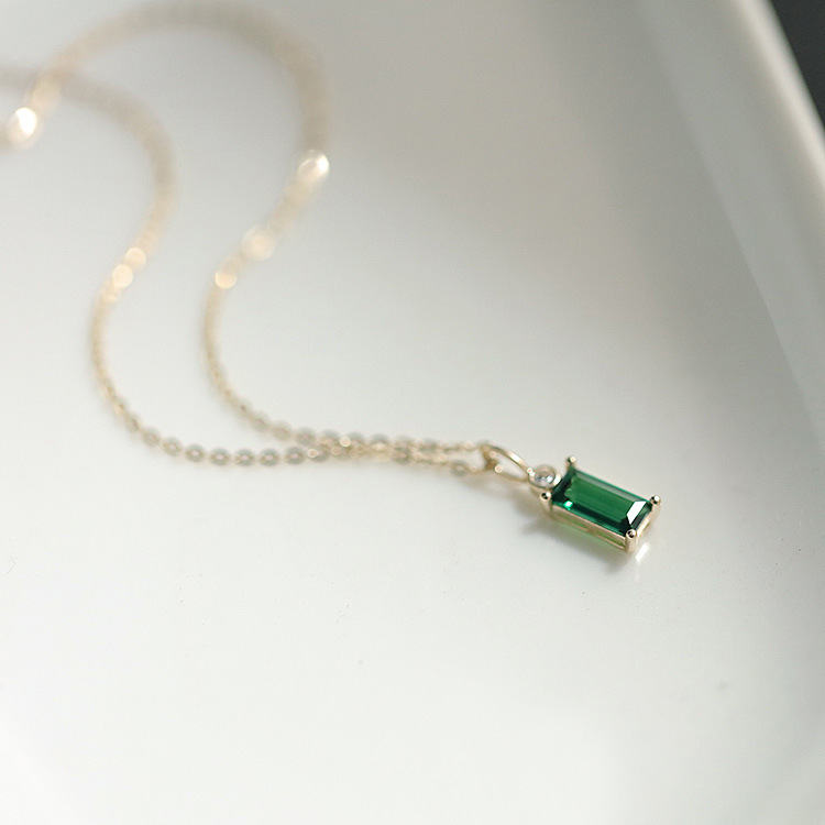 Collar de barra forestal de zirconia cúbica para mujer