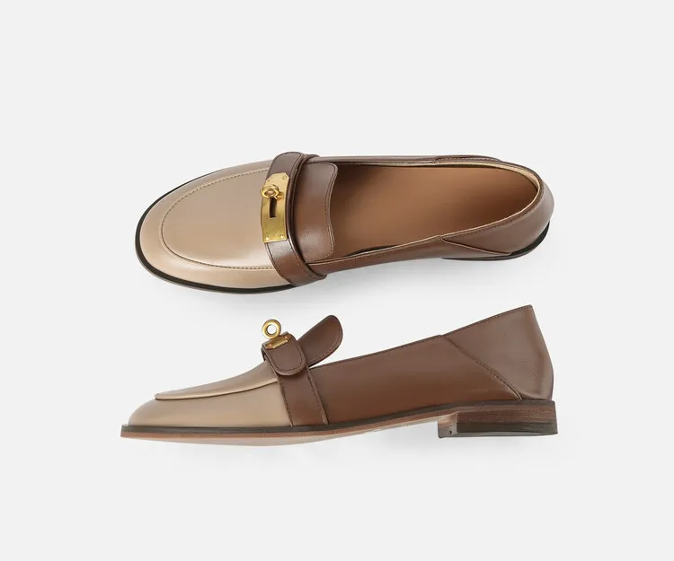 Mocasines de hebilla de doble tono para ella