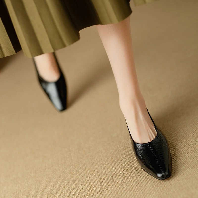 Zapato de salón clásico de piel de oveja para mujer