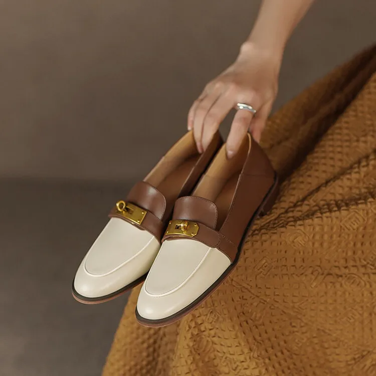 Mocasines de hebilla de doble tono para ella