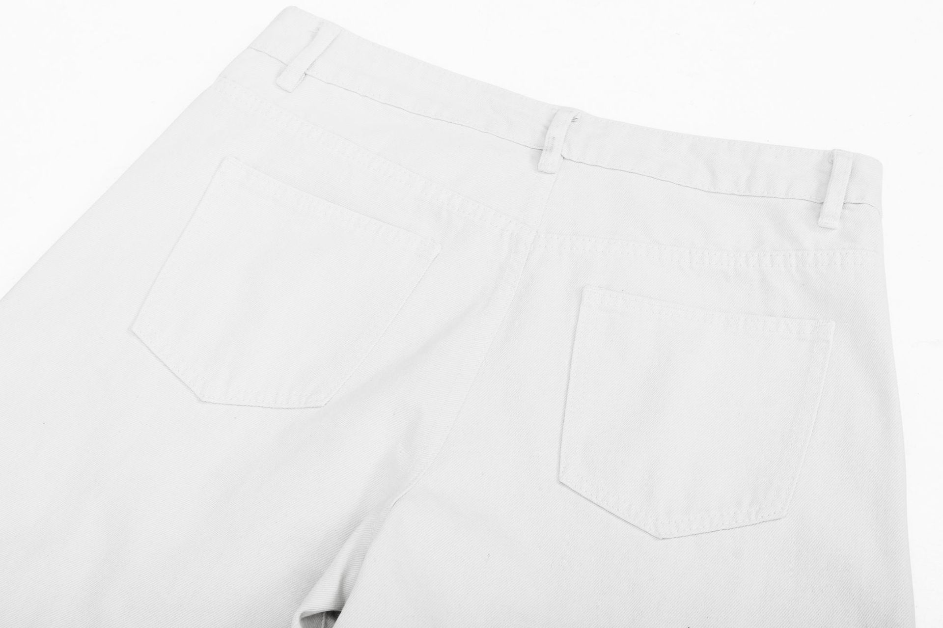 Vaqueros cortos desgastados de estilo urbano retro