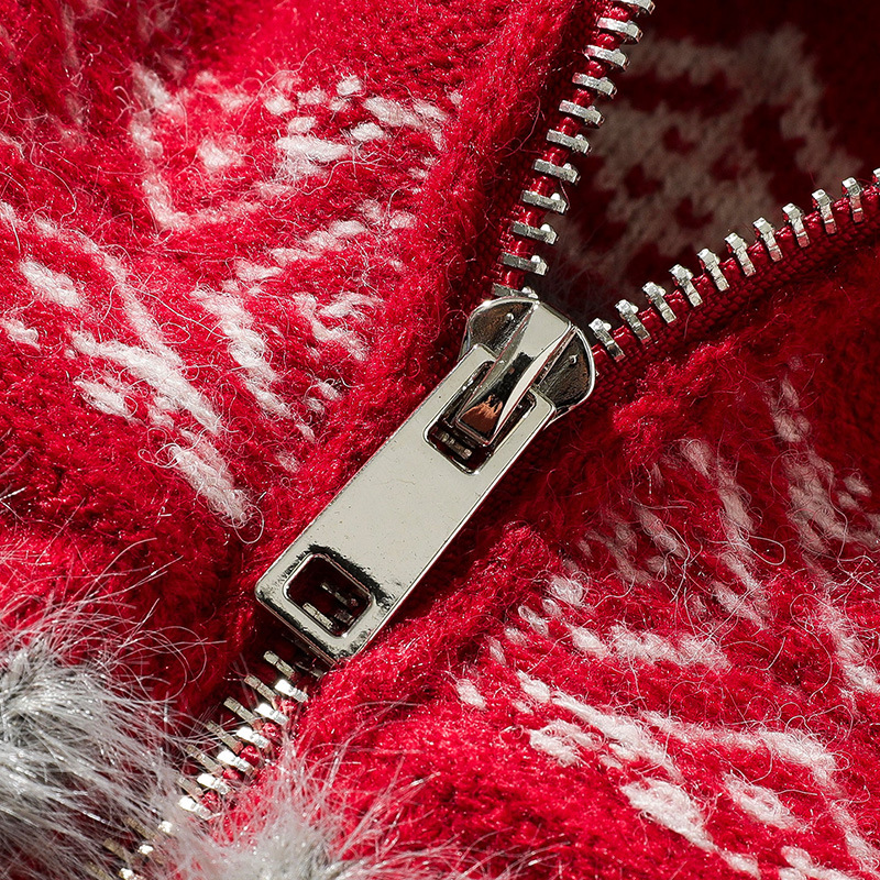 Abrigo oversize de punto jacquard con ribete de pelo a juego