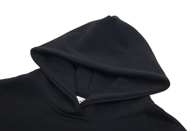 Sudadera con capucha de manga larga con tipografía urbana
