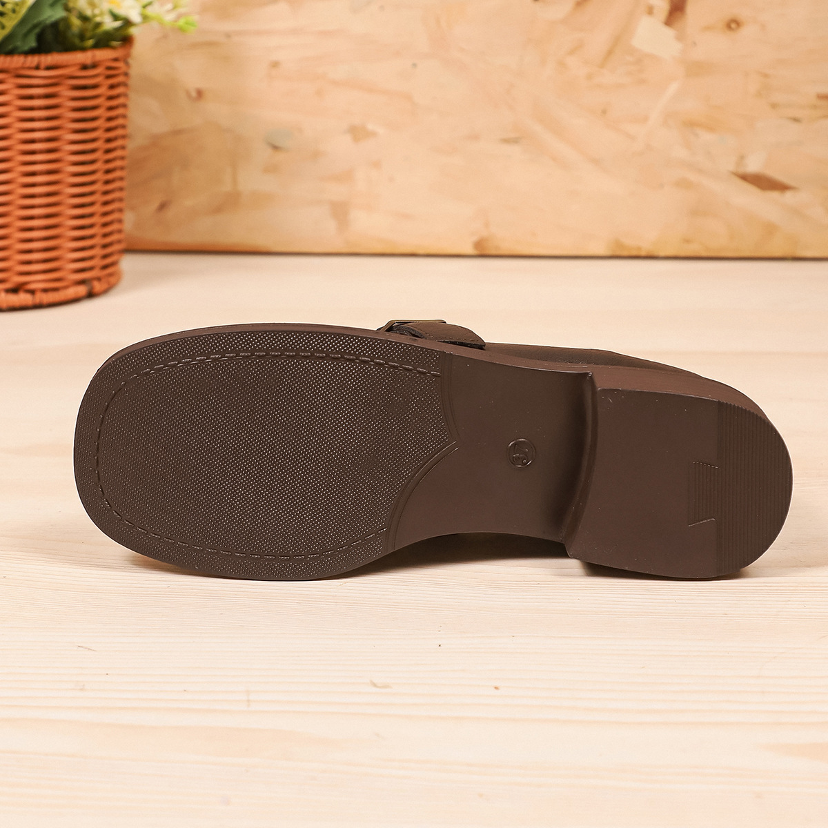Low Heel Square Heel Loafers Women British Style Slip-On Round Toe Leather Shoes