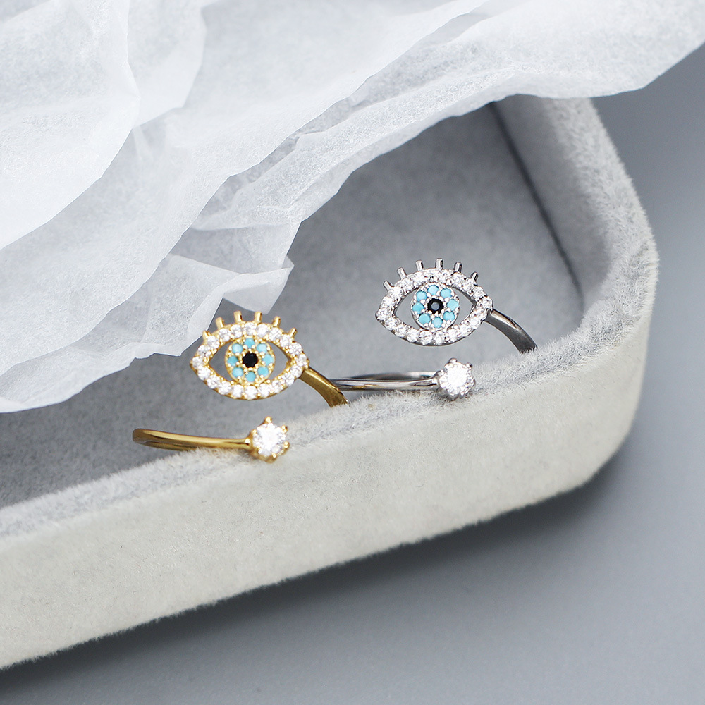 Anillo de plata esterlina artesanal para mujer con ojo nazar de cristal