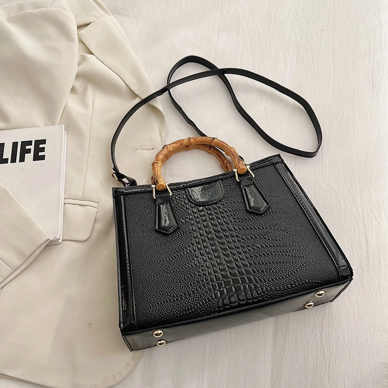 Bolso carryall de mujer de poliuretano con estampado de cocodrilo