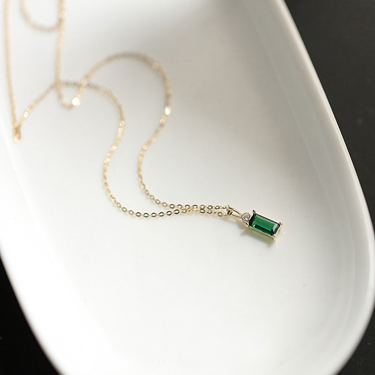 Collar de barra forestal de zirconia cúbica para mujer