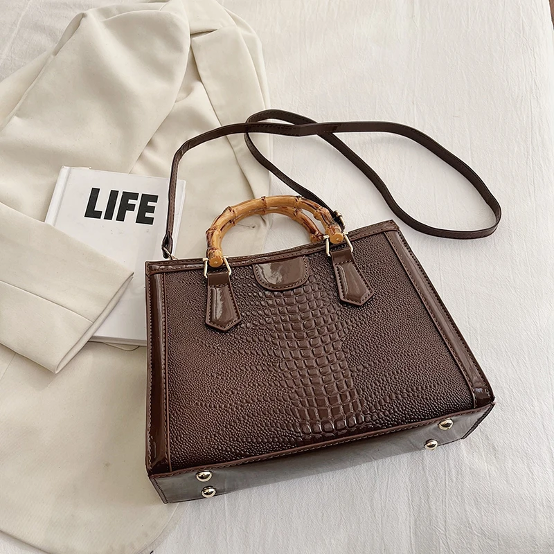 Bolso carryall de mujer de poliuretano con estampado de cocodrilo